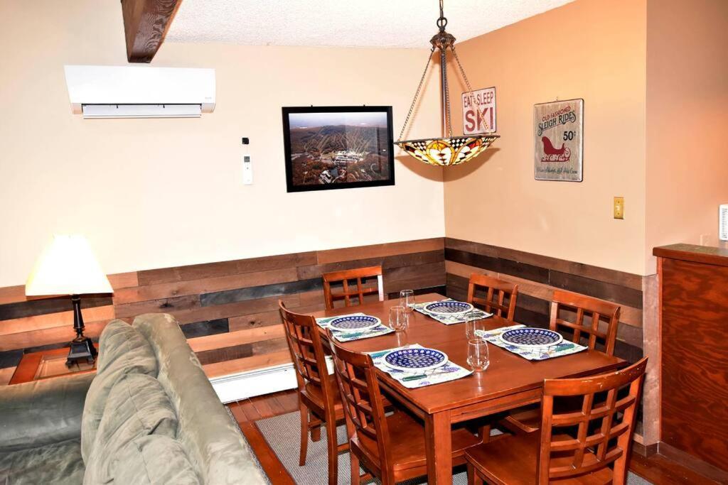 3-Bedroom Vacation Home Steps To Camelback Ski Area Ski-In Ski-Out Crescent Lake Экстерьер фото