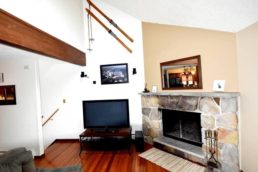 3-Bedroom Vacation Home Steps To Camelback Ski Area Ski-In Ski-Out Crescent Lake Экстерьер фото